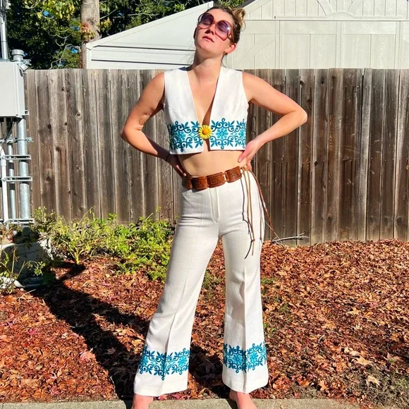 1960's Cotton/Linen Embroidered Vest Flares Ensemble - Picture 10 of 10